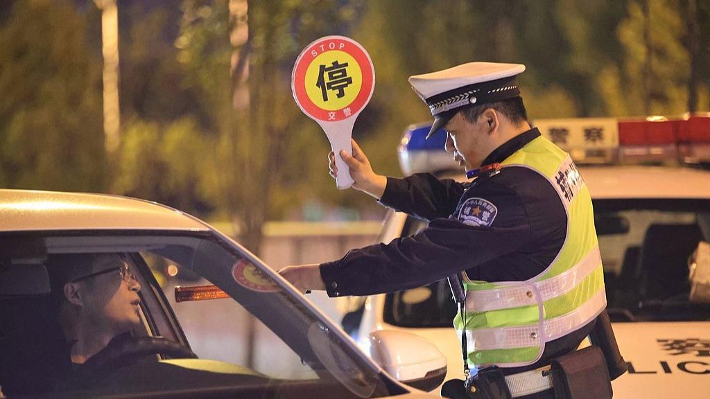 他一搂我就知道跑不了了